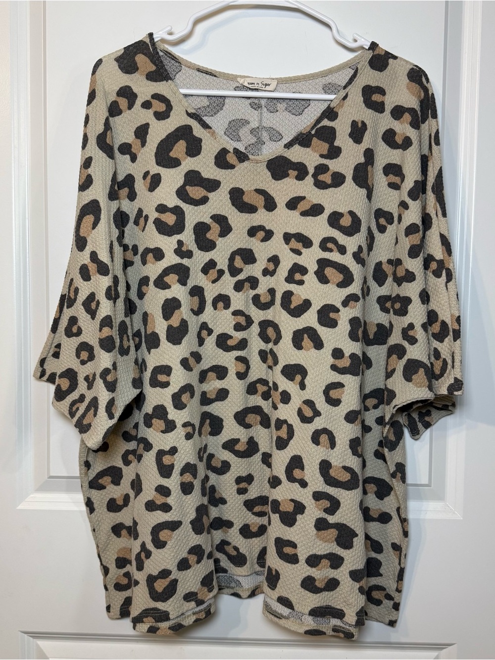 Cream N Sugar Leopard Print Oversized Tunic Top Beige Brown Batwing 3/4 Sleeve M